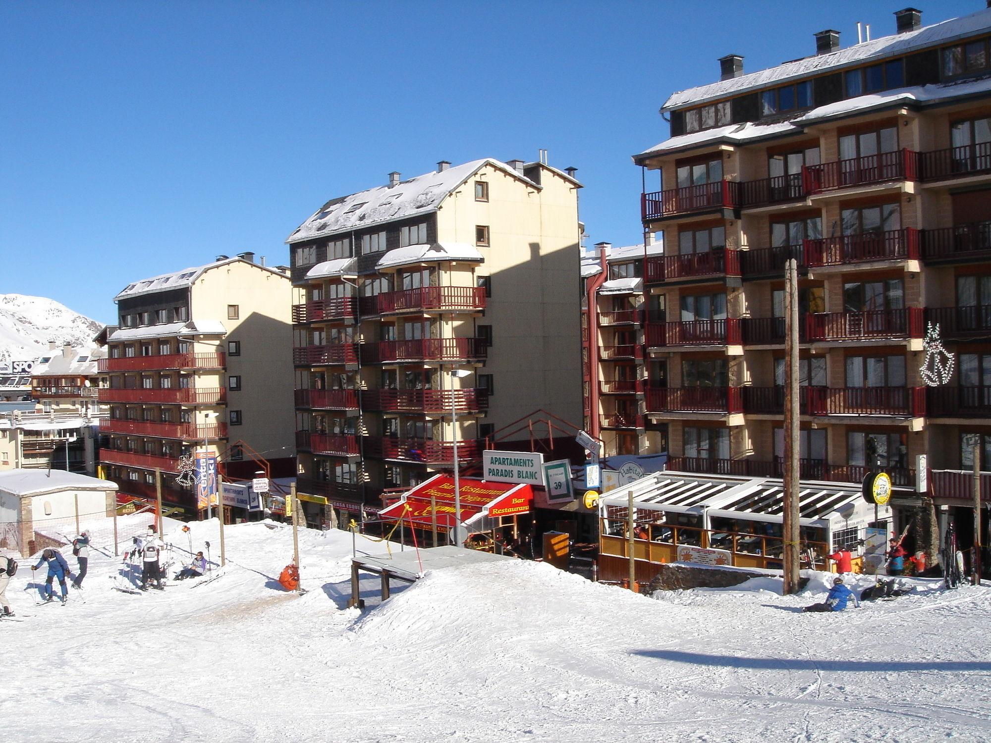 Apartamentos Paradis Blanc 3000 Pas De La Casa Bagian luar foto